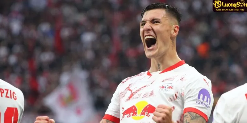Benjamin Sesko từ RB Leipzig đang là lựa chọn thay thế