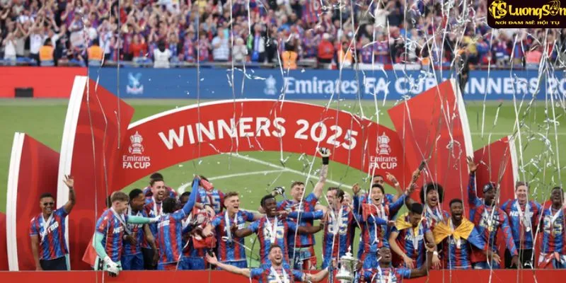Crystal Palace vô địch FA Cup - Danh hiệu đầu tiên sau 119 năm