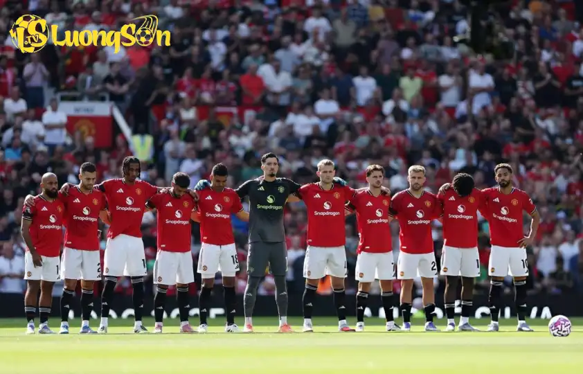 MU đã phải nhận trận thua đáng tiếc trước Arsenal ngay vòng mở màn Ngoại hạng Anh (Ảnh: GOAL) MU đã phải nhận trận thua đáng tiếc trước Arsenal ngay vòng mở màn Ngoại hạng Anh (Ảnh: GOAL)
