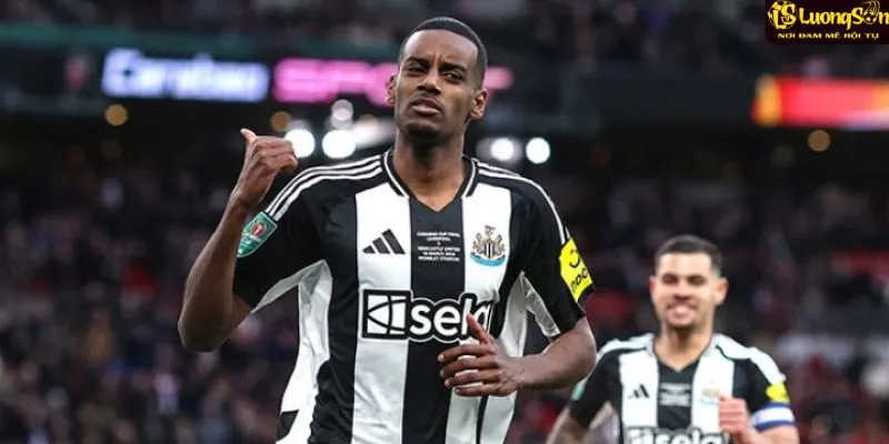 Liverpool hỏi mua Isak – tiền đạo hàng đầu của Newcastle United