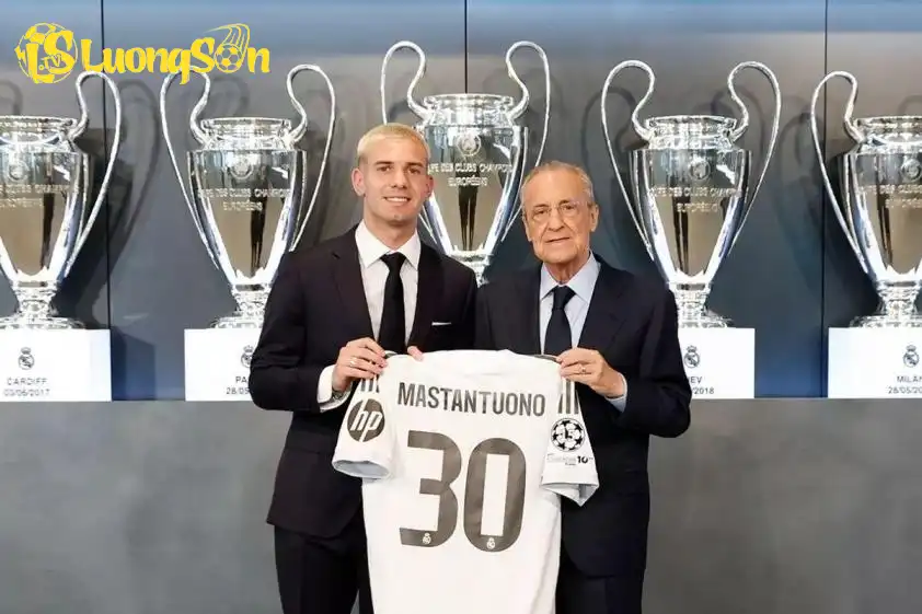 Mastantuono có màn ra mắt tại Real Madrid. Ảnh: CLB Mastantuono có màn ra mắt tại Real Madrid