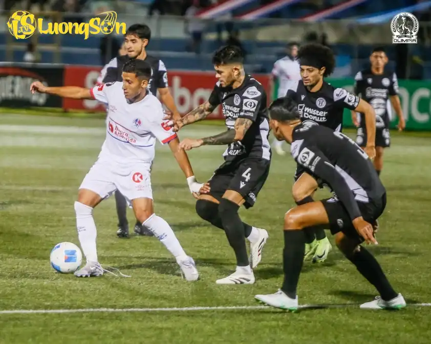Hercules đang có phong độ kém cỏi trong thời gian qua.