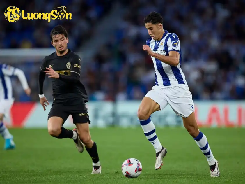 Valencia đối đầu Real Sociedad trong ngày đầu ra quân tại La Liga (Ảnh: La Liga) Valencia đối đầu Real Sociedad trong ngày đầu ra quân tại La Liga (Ảnh: La Liga)